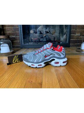 Size 4y Nike Air Max Plus “Particle Grey Red” Athletic Running Shoes CD0609-005